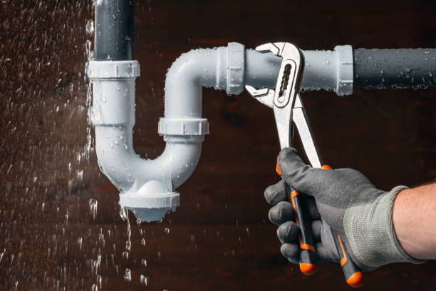 Professional Pipe Repair technician working in Fishers Island, NY